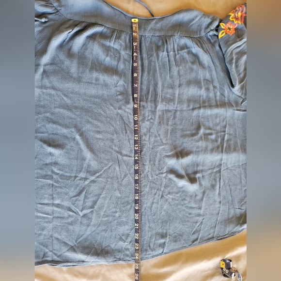 St. John's Bay Blue Boho V-Neck Tunic Top Flower Embroidery Women's Size 2X - Picture 10 of 12